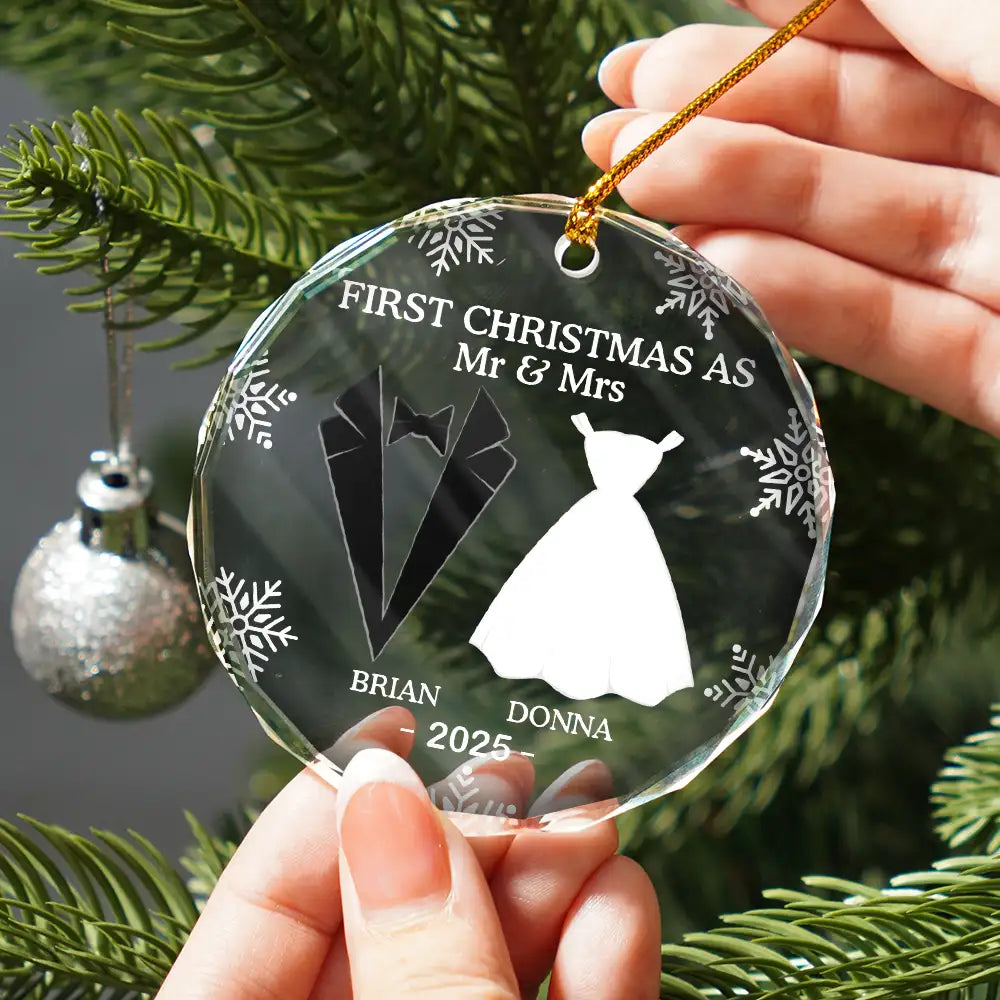 First Christmas As Married Couples - Personalized Heart Shaped Glass Ornament